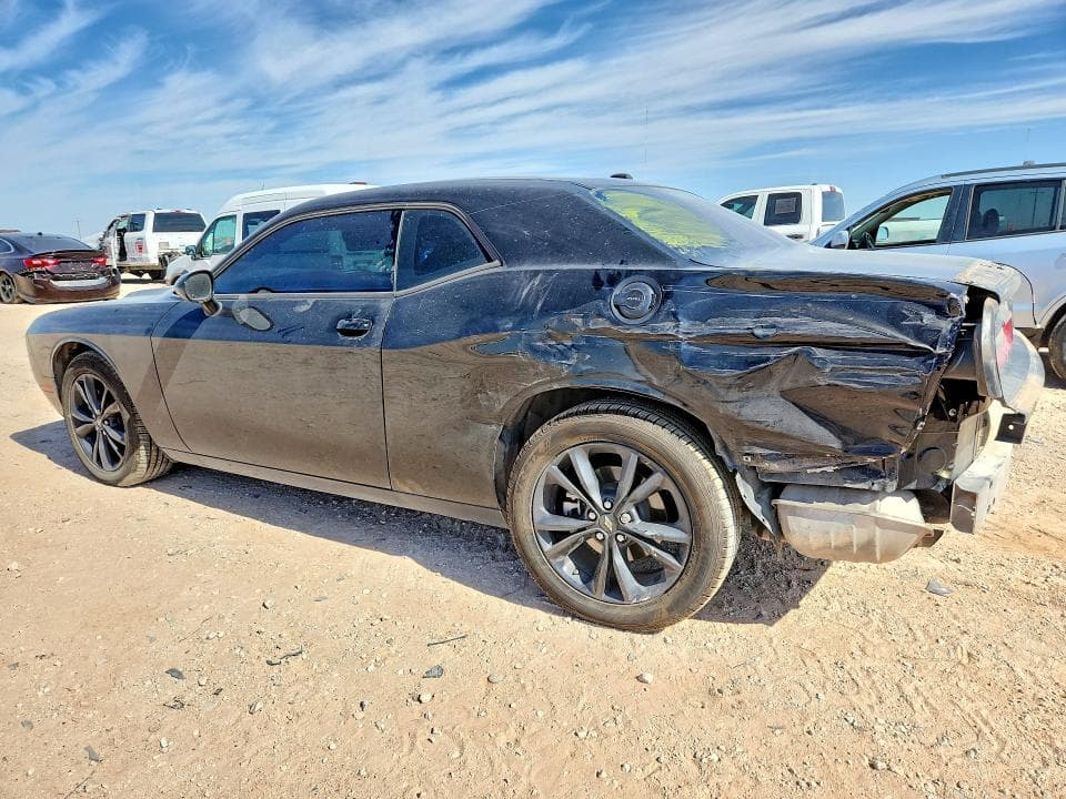2022 DODGE CHALLENGER SXT 2