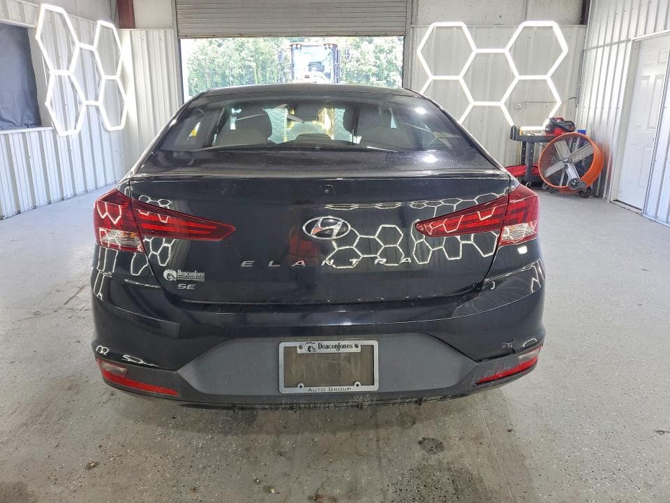 2020 HYUNDAI ELANTRA SE 6