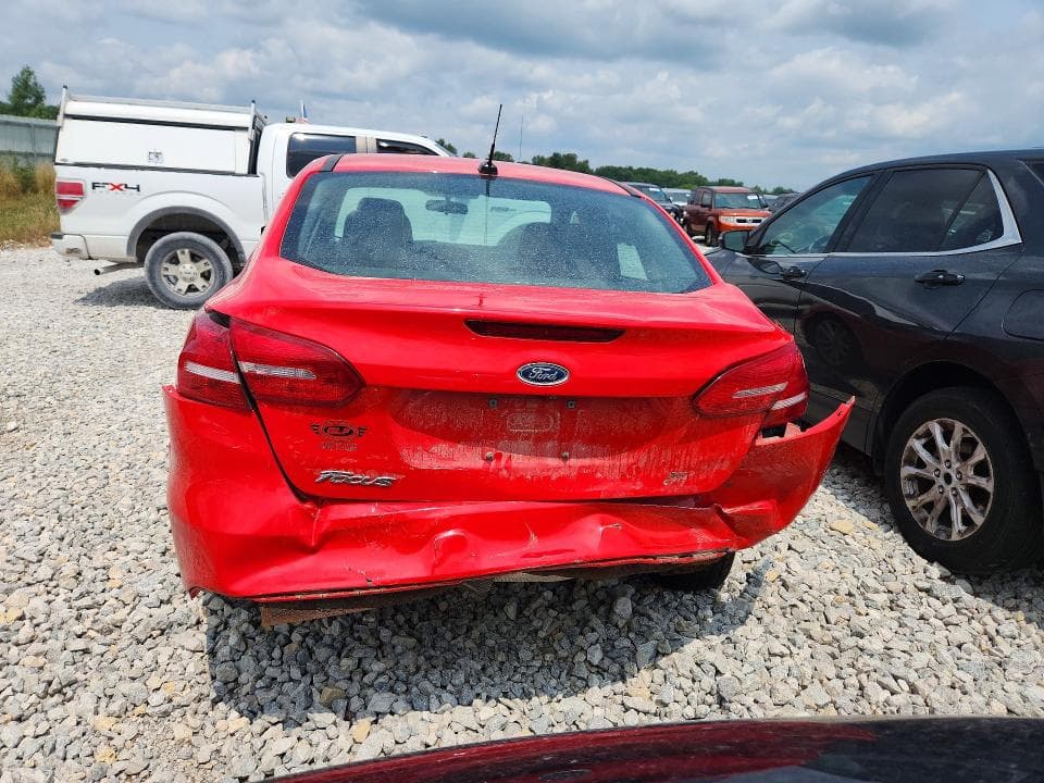 2017 FORD FOCUS SE 6