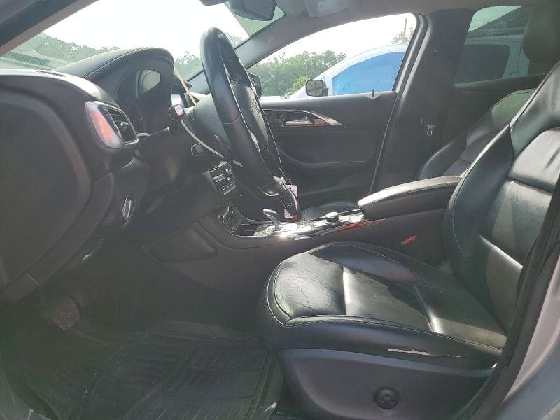 2018 INFINITI QX30 LUXURY 7