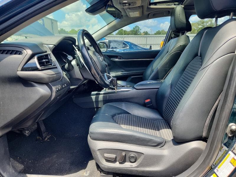 2019 TOYOTA CAMRY SE 7