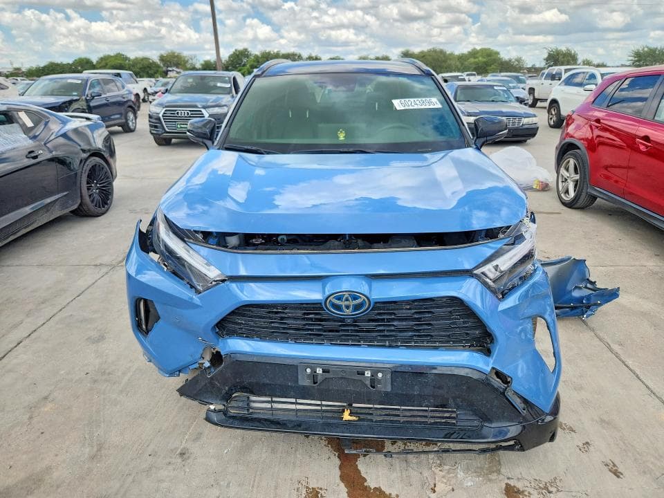 2024 TOYOTA RAV4 XSE 5