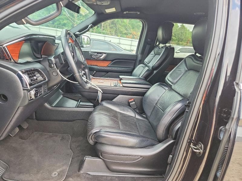 2019 LINCOLN NAVIGATOR 7