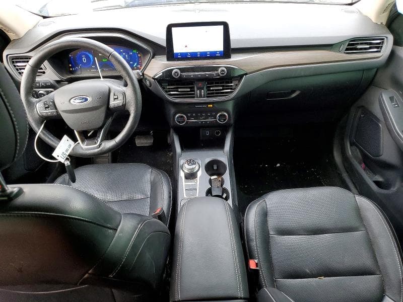 2020 FORD ESCAPE TITANIUM 8