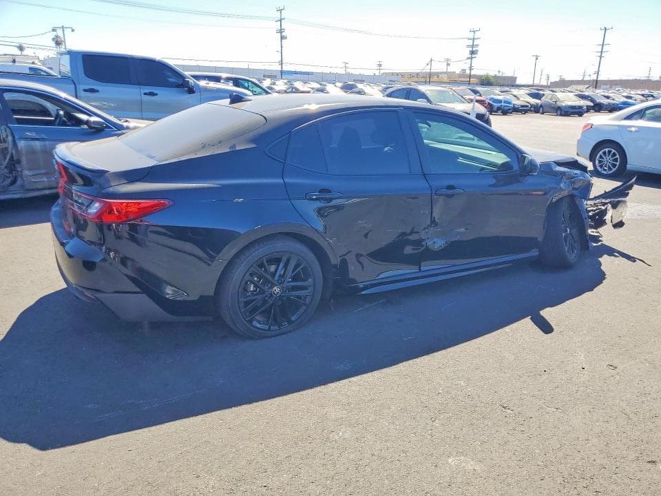 2025 TOYOTA CAMRY SE 3
