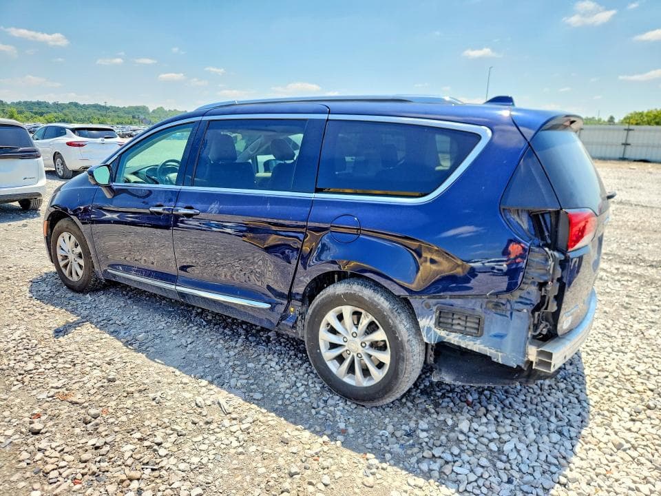 2018 CHRYSLER PACIFICA TOURING L 2
