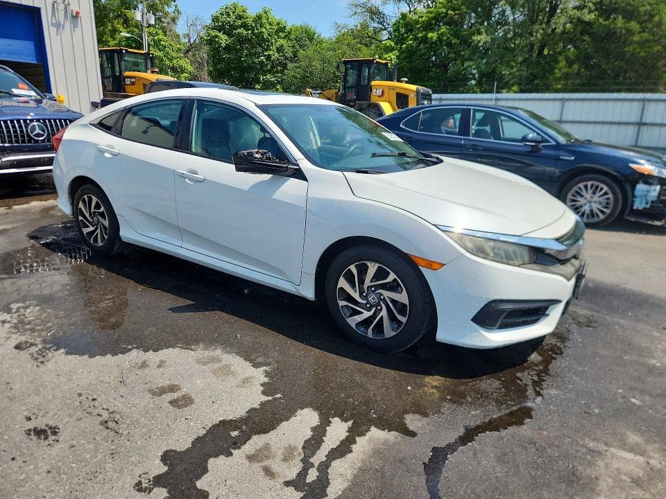 2017 HONDA CIVIC EX 4