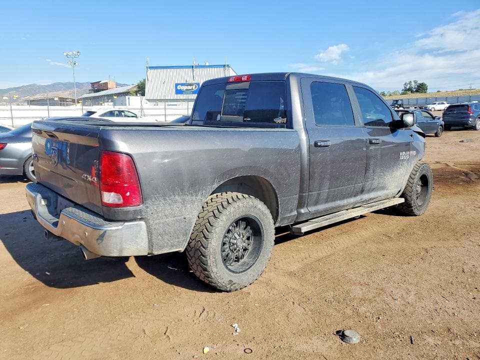 2018 RAM 1500 SLT 3