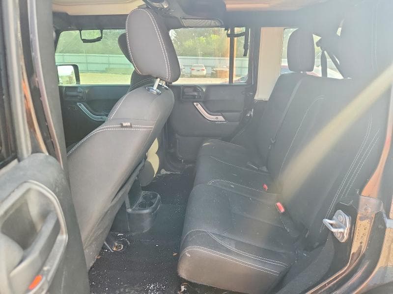 2017 JEEP WRANGLER UNLIMITED SAHARA 10