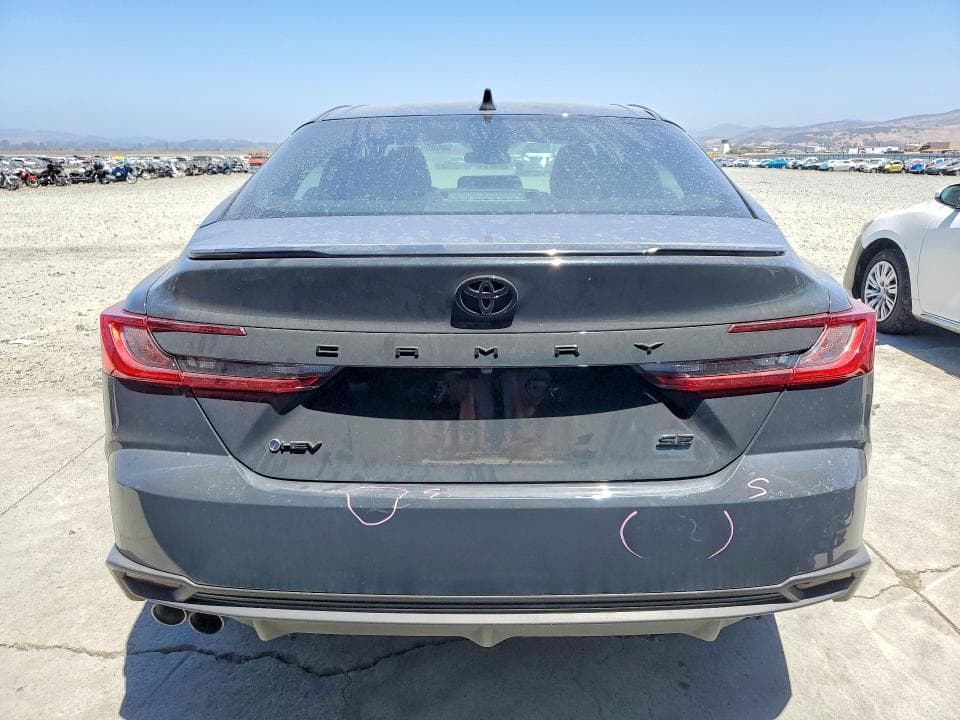 2025 TOYOTA CAMRY SE 6
