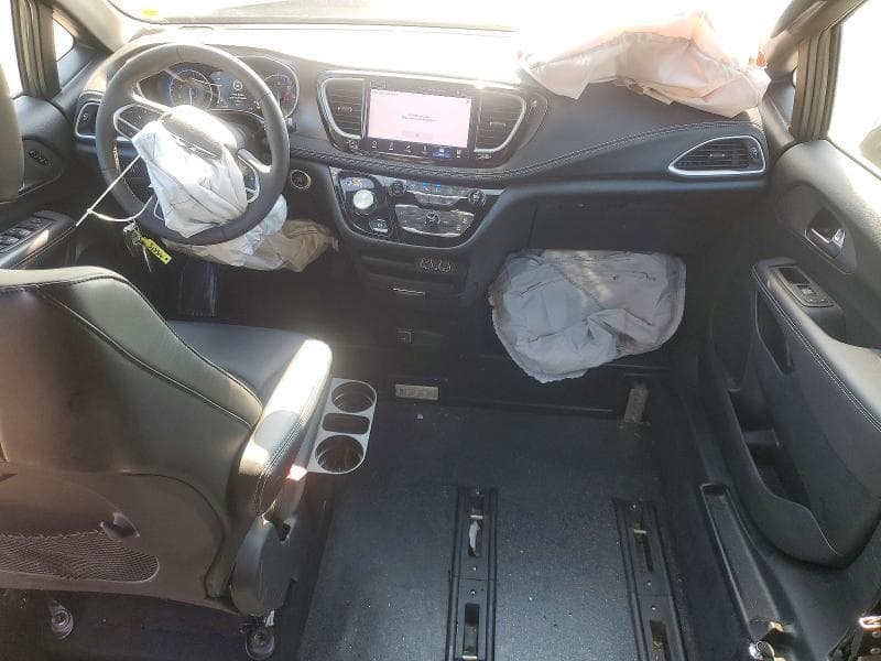 2025 CHRYSLER PACIFICA SELECT 8