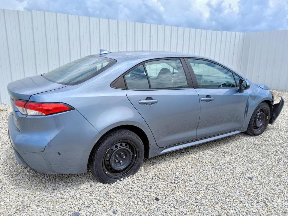 2021 TOYOTA COROLLA LE 3