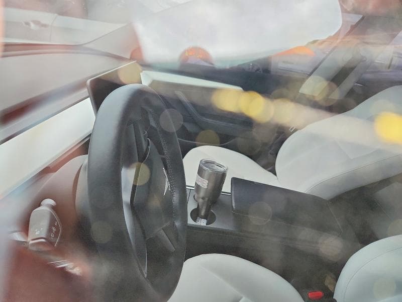 2023 TESLA MODEL 3 9