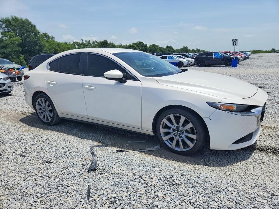 2021 MAZDA 3 SELECT 4