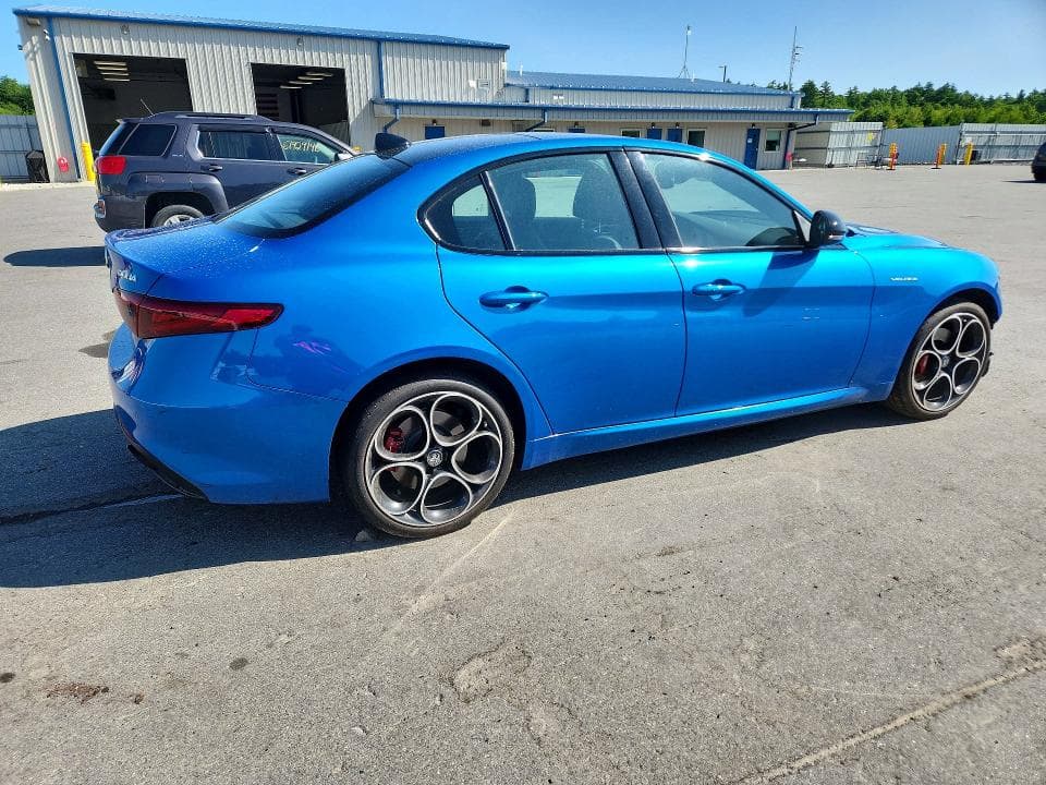 2022 ALFA ROMEO GIULIA SUPER 3