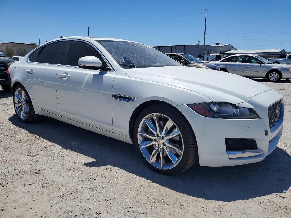 2017 JAGUAR XF PRESTIGE 4