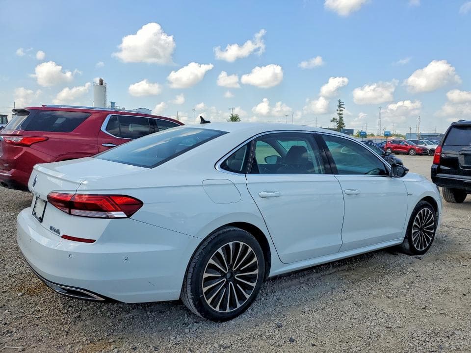 2022 VOLKSWAGEN PASSAT LIMITED EDITION 3