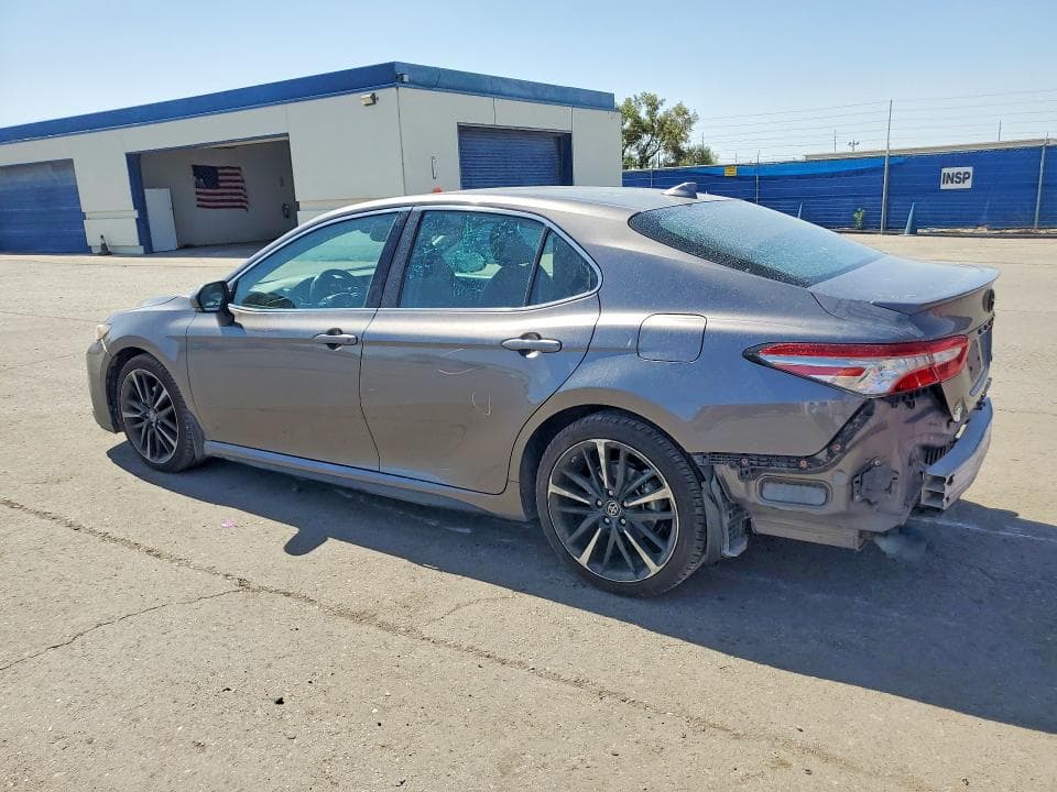 2019 TOYOTA CAMRY XSE 2