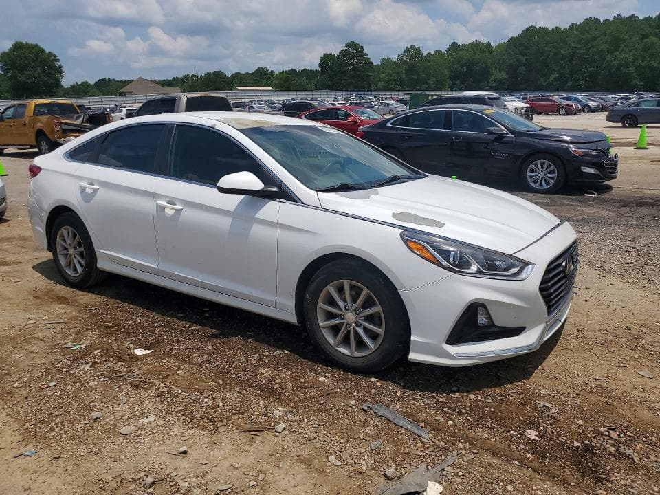 2019 HYUNDAI SONATA SE 4