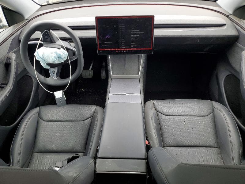 2026 TESLA MODEL Y 8