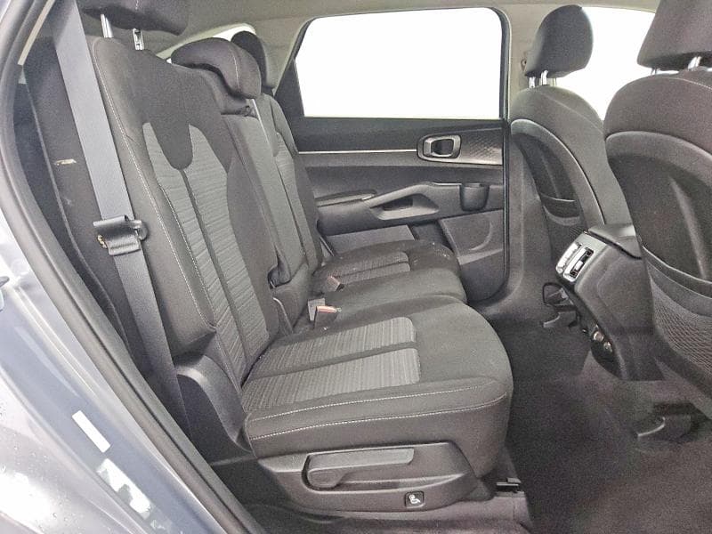 2022 KIA SORENTO LX 11