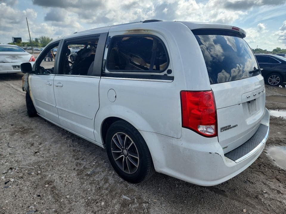 2017 DODGE GRAND CARAVAN SXT 2