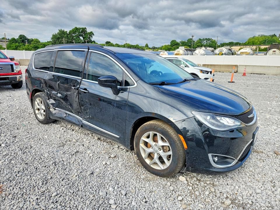 2017 CHRYSLER PACIFICA TOURING L 4