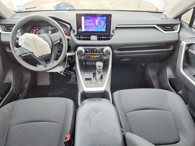 2024 TOYOTA RAV4 LE 8