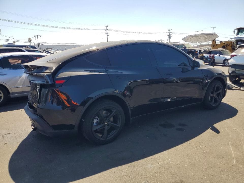 2026 TESLA MODEL Y 3