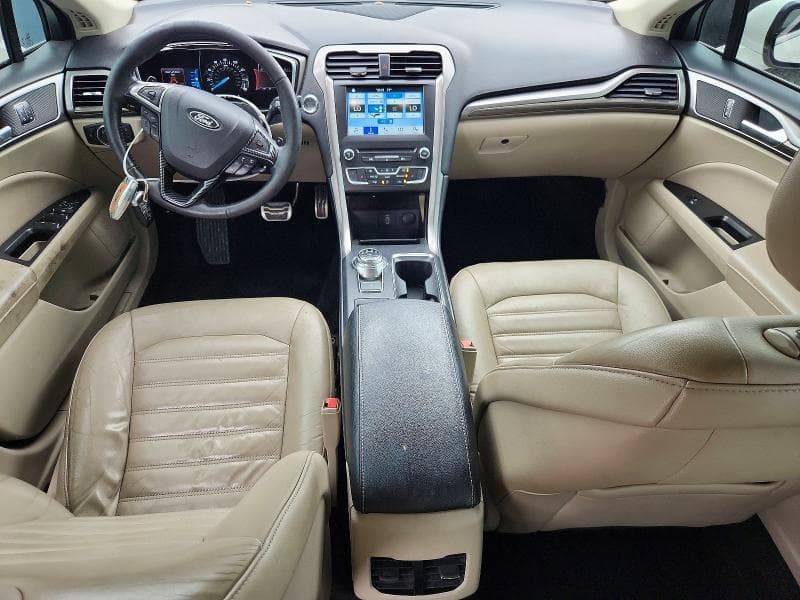 2017 FORD FUSION SE 8