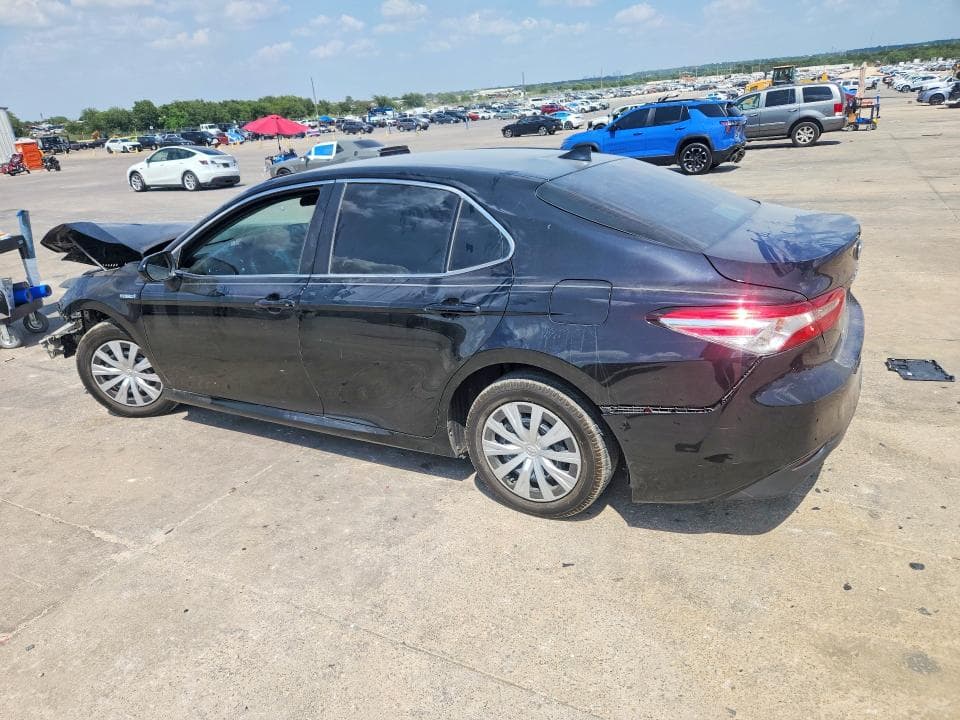 2020 TOYOTA CAMRY LE 2
