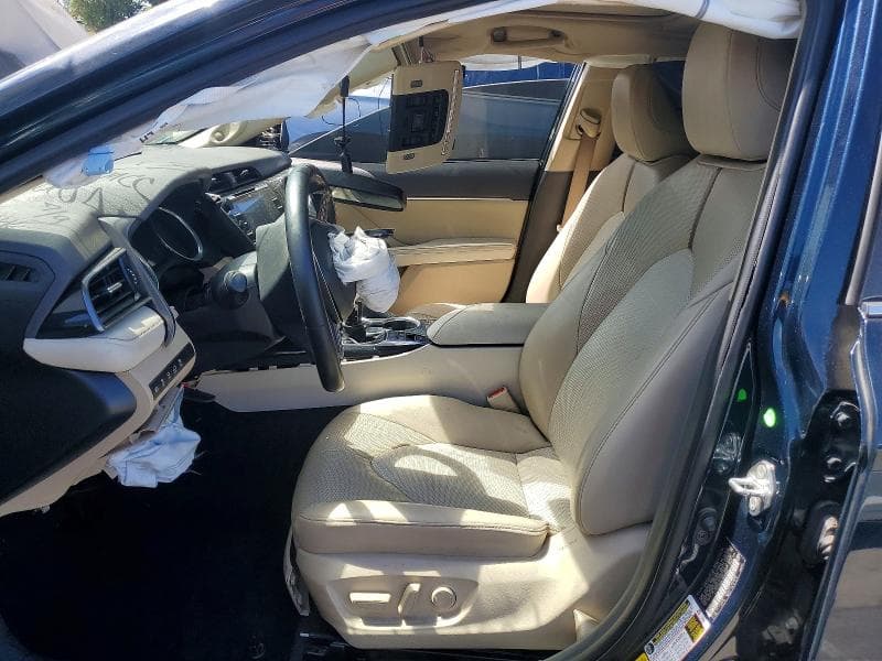 2020 TOYOTA CAMRY XLE 7