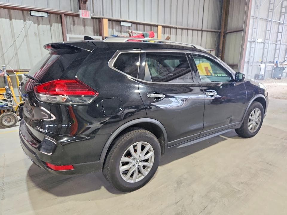 2017 NISSAN ROGUE SV 3