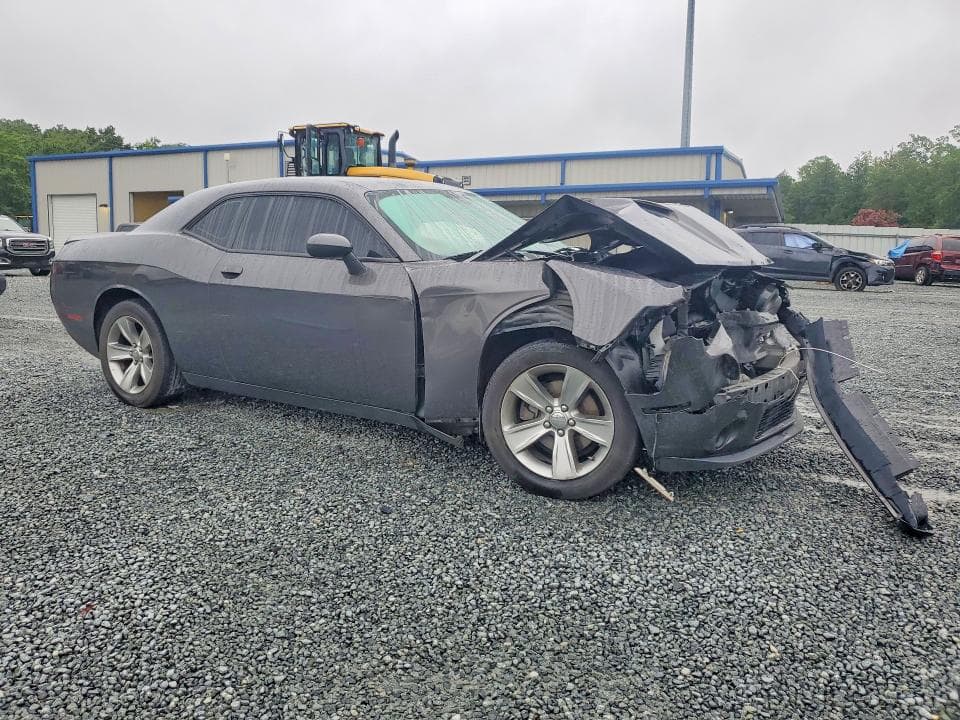 2022 DODGE CHALLENGER SXT 4