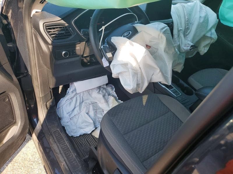 2022 FORD ESCAPE SE 8