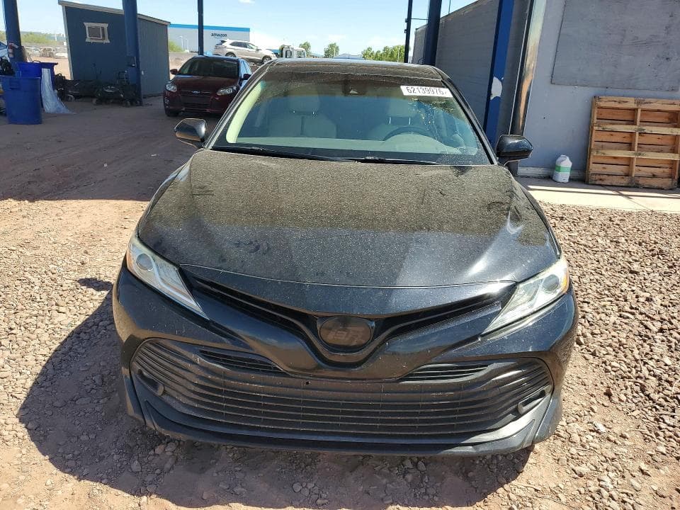 2019 TOYOTA CAMRY XLE 5