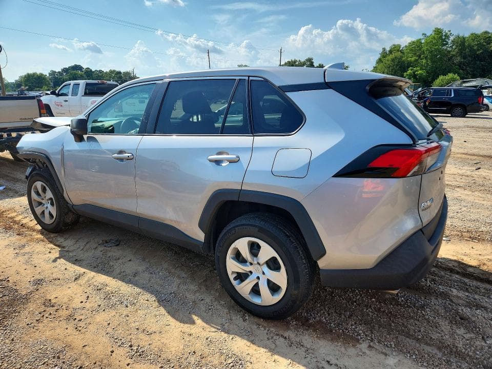 2022 TOYOTA RAV4 LE 2