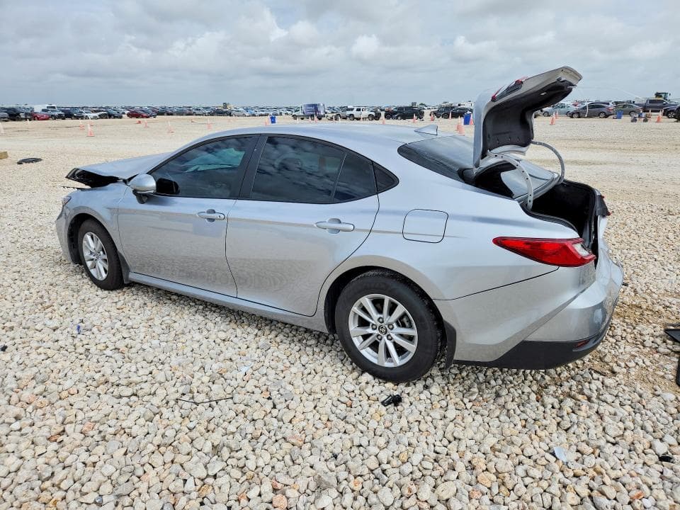 2026 TOYOTA CAMRY LE 2