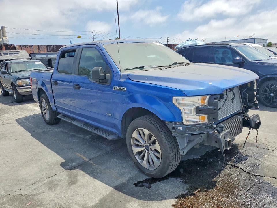 2017 FORD F150 SUPERCREW 4