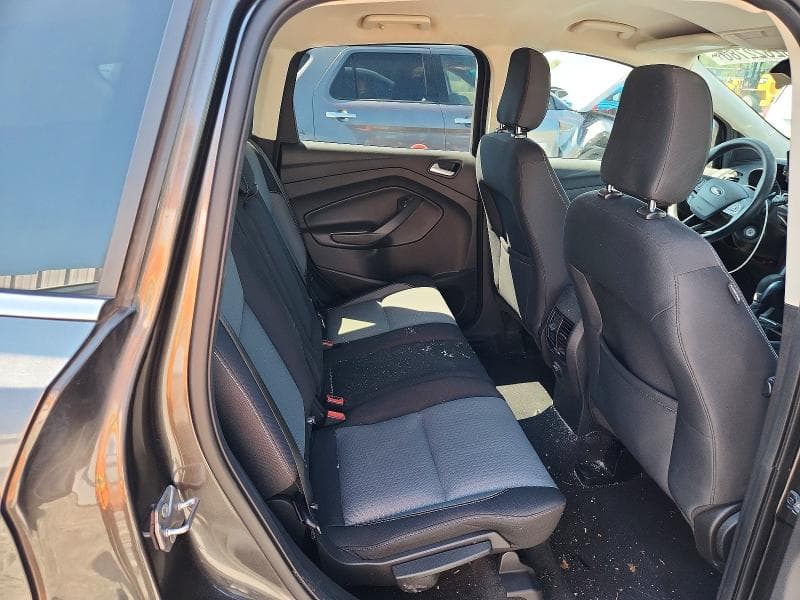 2018 FORD ESCAPE SE 11