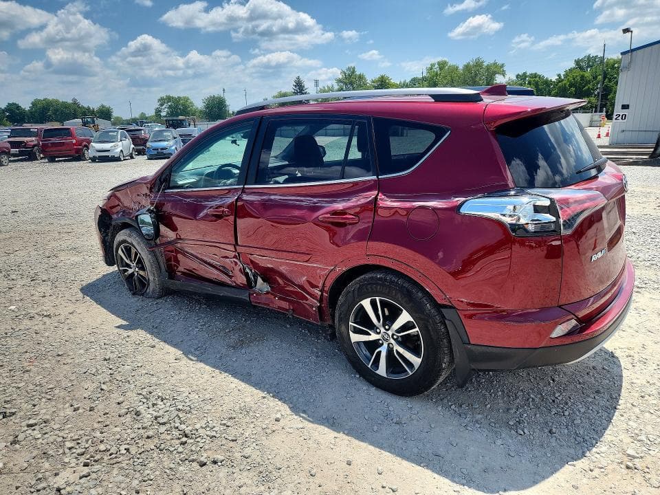 2018 TOYOTA RAV4 XLE 2