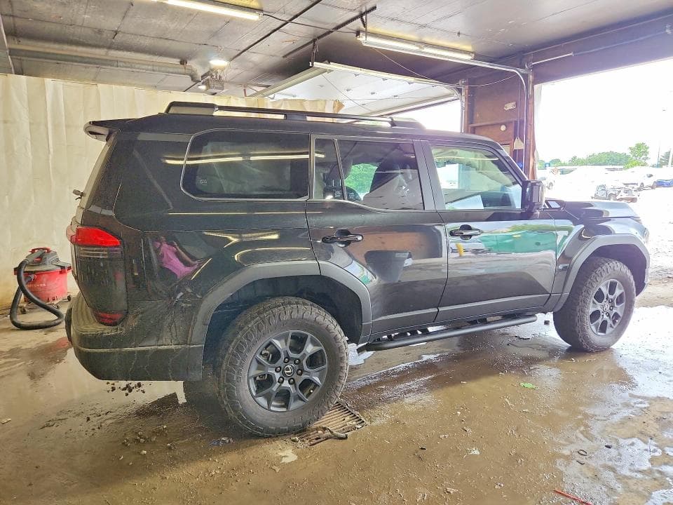 2025 LEXUS GX 550 OVERTRAIL 3