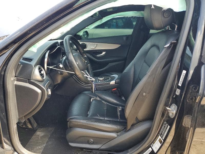 2019 MERCEDES-BENZ C 300 7