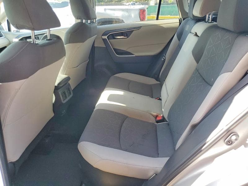 2021 TOYOTA RAV4 HYBRID XLE 11
