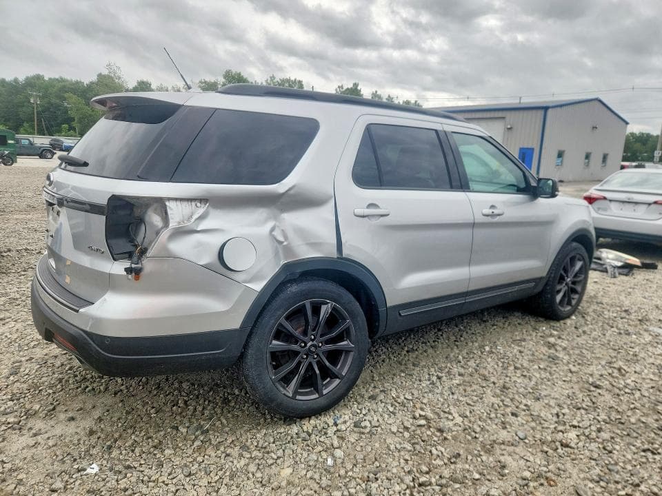 2018 FORD EXPLORER XLT 3