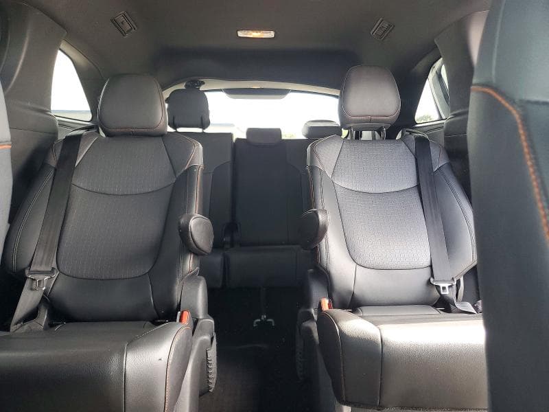 2021 TOYOTA SIENNA XSE 10