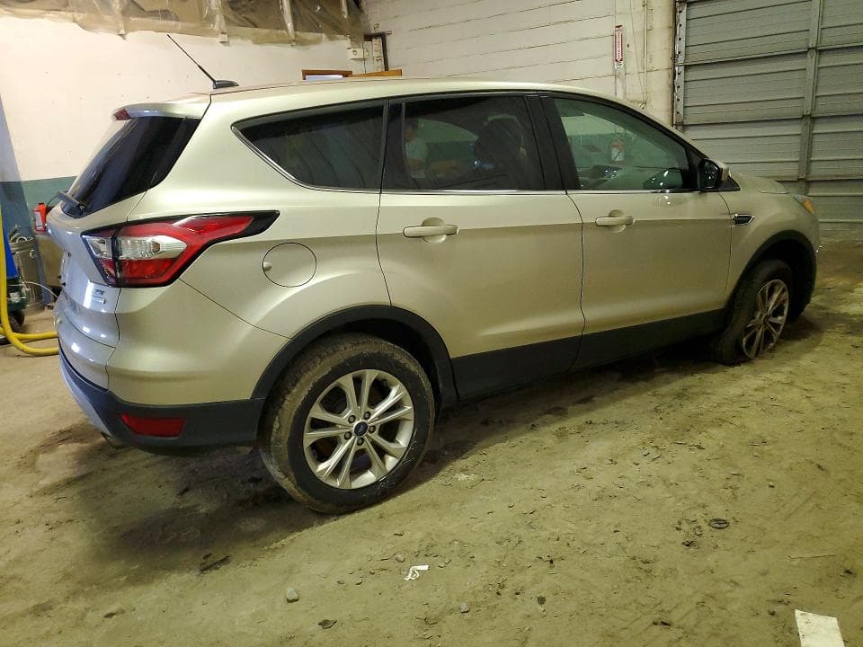 2017 FORD ESCAPE SE 3