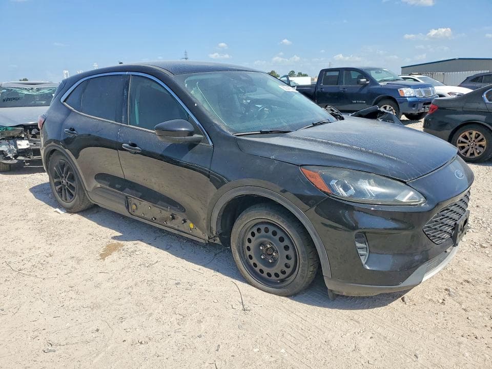 2021 FORD ESCAPE SE 4