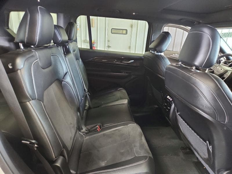 2023 JEEP GRAND CHEROKEE L LAREDO 11