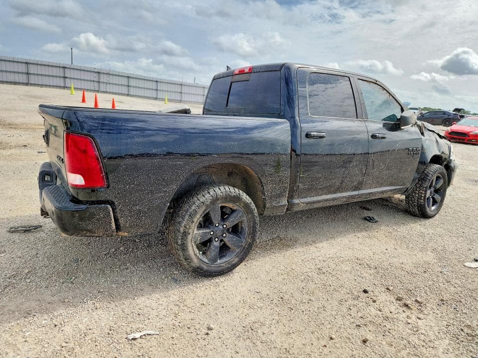 2019 RAM 1500 CLASSIC SLT 3